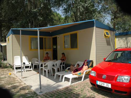 Imagen de la habitación del Camping Village Pino Mare. Foto 2
