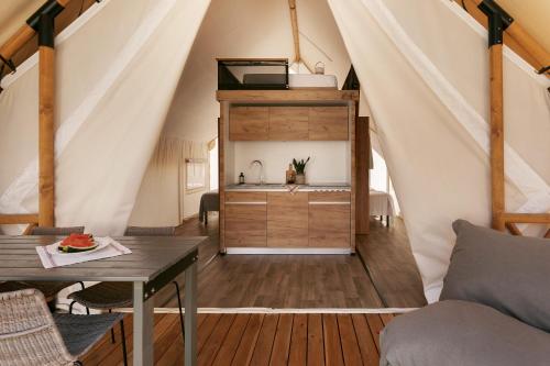 Imagen de la habitación del Camping Wecamp Cadaqués. Foto 18