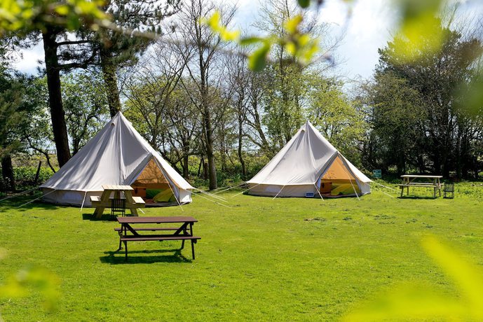 Imagen de los exteriores del Camping YHA Truleigh Hill - Hostel. Foto 16