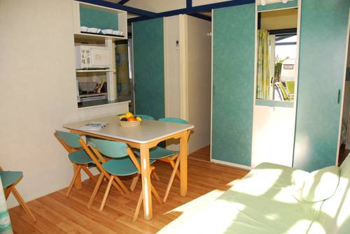 Imagen de la habitación del Camping &bungalows Estanyet. Foto 6