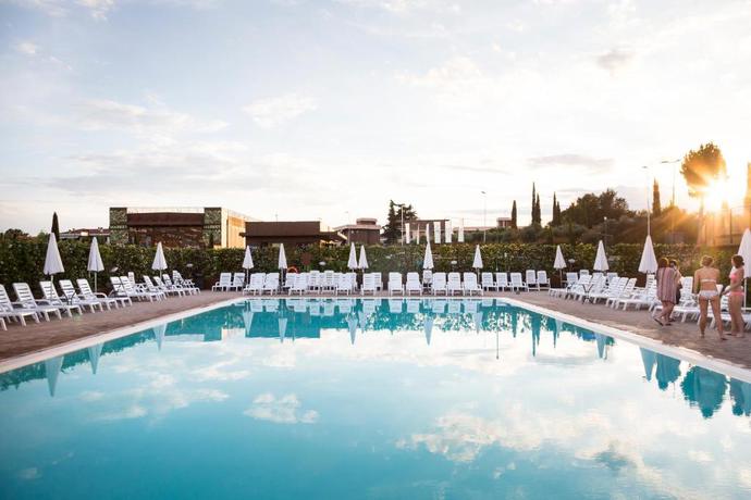 Imagen de la piscina del Camping hu Firenze in Town. Foto 12