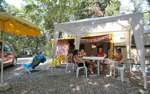 Imagen de la habitación del Camping hu Montescudaio village. Foto 6