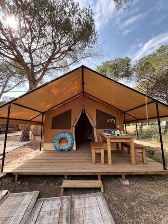 Imagen de los exteriores del Camping la Tamarissi&egrave;re. Foto 19
