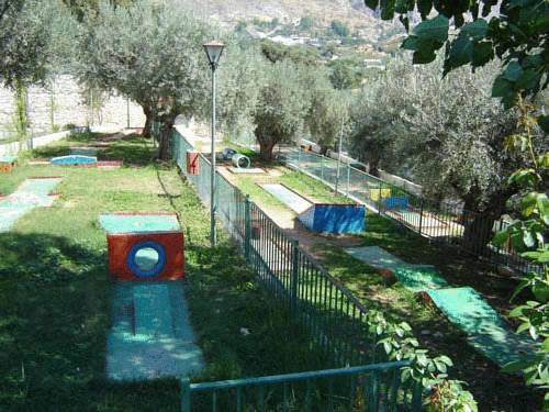 Imagen de los exteriores del Camping las Lomas, Güéjar-Sierra. Foto 9