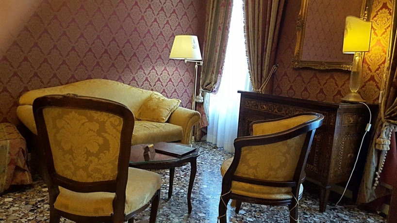 Imagen de la habitación del Casa de Huéspedes AFFITTACAMERE CASA PISANI CANAL. Foto 8