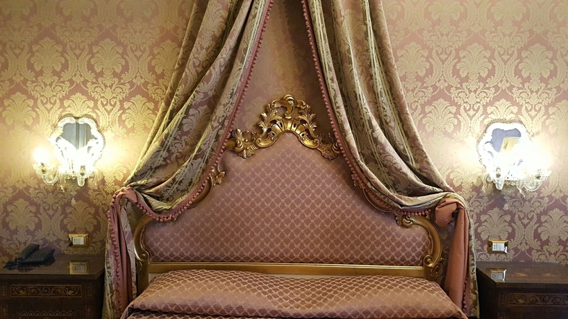 Imagen de la habitación del Casa de Huéspedes AFFITTACAMERE CASA PISANI CANAL. Foto 14