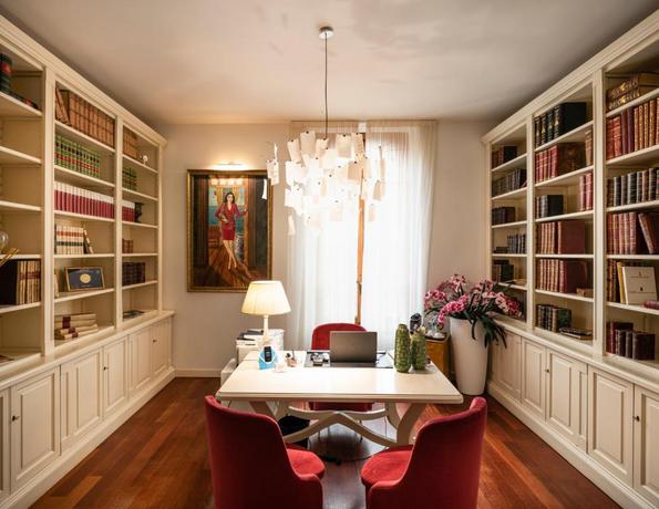 Imagen general del Casa de Huéspedes AQA Palace, Florencia. Foto 10