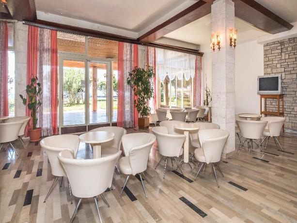 Imagen del bar/restaurante del Casa de Huéspedes Adriatic Guest House Komfor. Foto 6