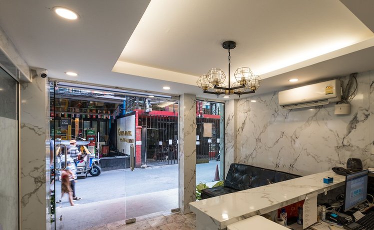 Imagen de los interiores del Casa de Huéspedes Amber Inn, Bangkok. Foto 12
