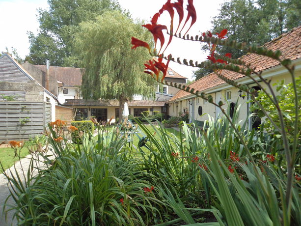 Imagen de los exteriores del Casa de Huéspedes Auberge Du Moulin D'audenfort. Foto 16