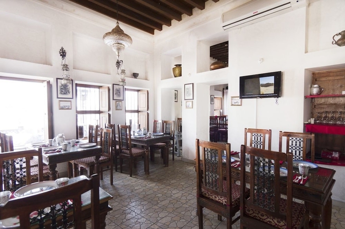 Imagen del bar/restaurante del Casa de Huéspedes Barjeel Heritage. Foto 7