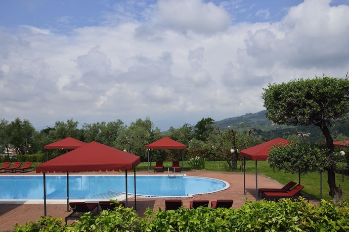 Imagen de la piscina del Casa de Huéspedes Borgo Antico Fattoria Casalbosco. Foto 13