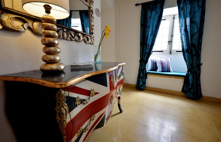 Imagen de los interiores del Casa de Huéspedes Chapel 5 Boutique Suites. Foto 13