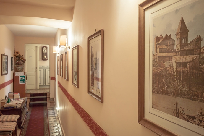 Imagen de los interiores del Casa de Huéspedes Colosseum B. Foto 11