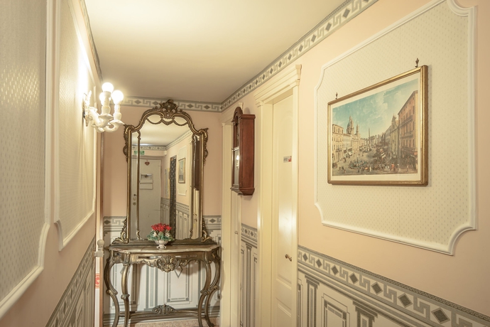 Imagen de los interiores del Casa de Huéspedes Colosseum B. Foto 12