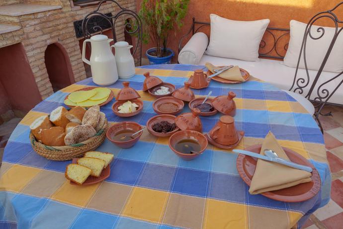 Imagen general del Casa de Huéspedes Dar Ikalimo Marrakech. Foto 9