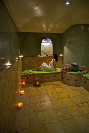 Imagen de la piscina del Casa de Huéspedes Dar L'Oussia. Foto 5