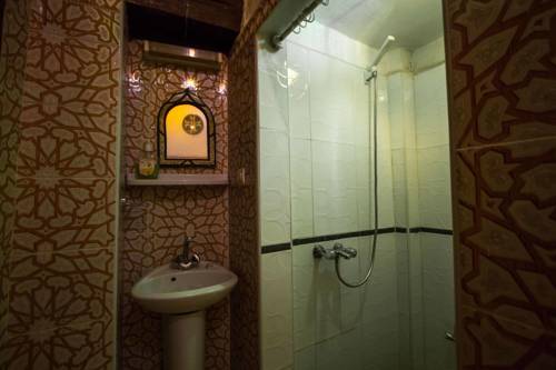 Imagen de la habitación del Casa de Huéspedes Dar Lalla Kenza. Foto 13