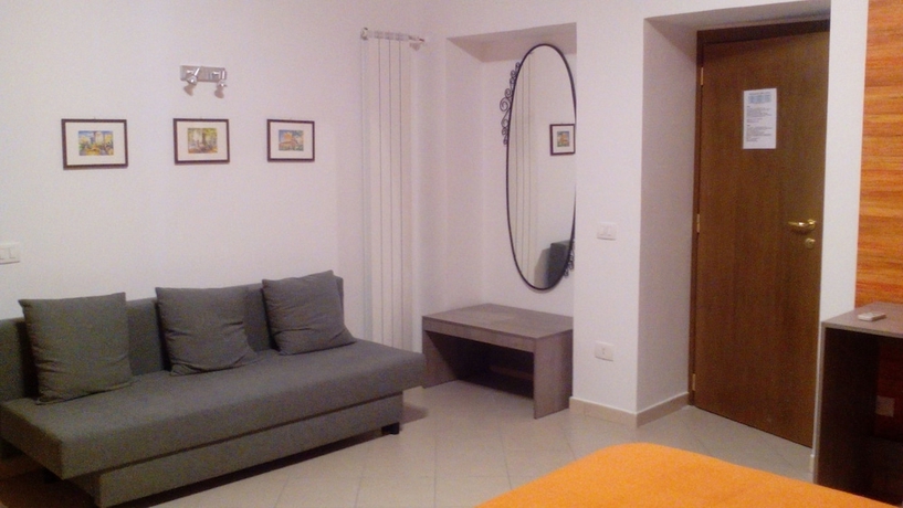 Imagen de la habitación del Casa de Huéspedes Dolcevita Sorrento. Foto 7