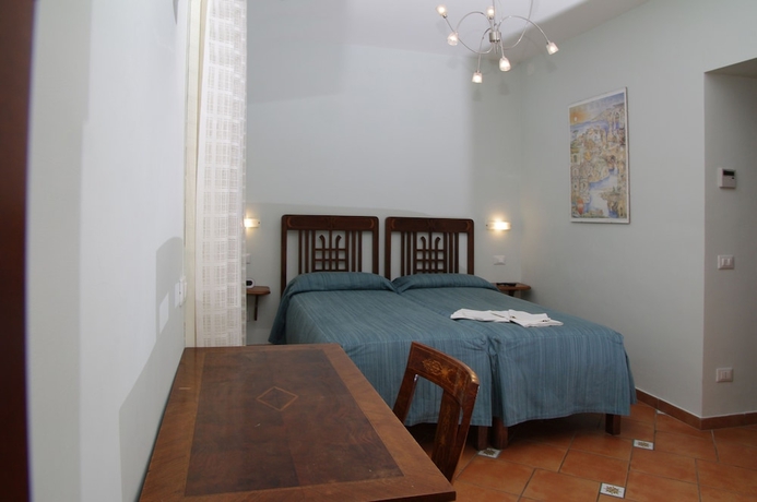 Imagen de la habitación del Casa de Huéspedes Dolcevita Sorrento. Foto 12