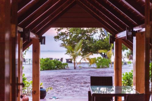 Imagen de los exteriores del Casa de Huéspedes Endheri Sunset Dhangethi. Foto 18