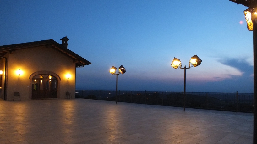 Imagen de los exteriores del Casa de Huéspedes Enolocanda Del Tufo - Guest House. Foto 9