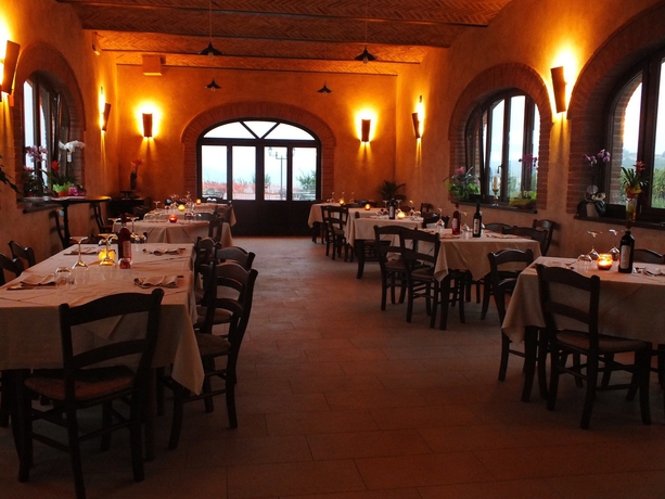 Imagen del bar/restaurante del Casa de Huéspedes Enolocanda Del Tufo - Guest House. Foto 6
