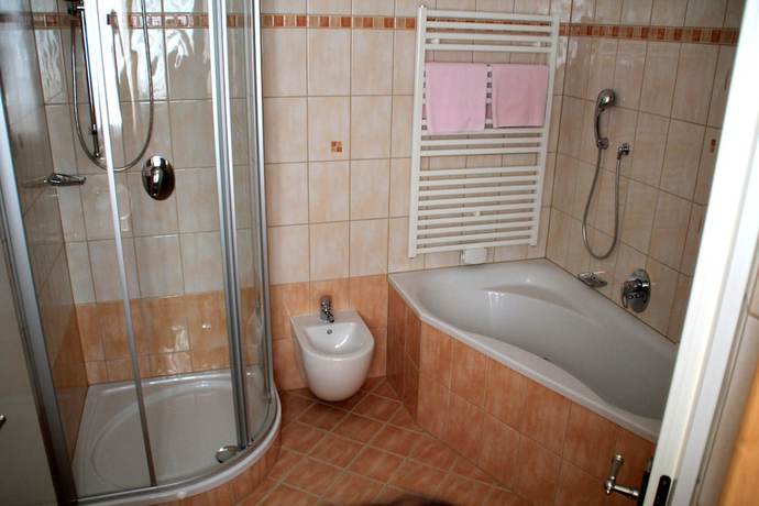 Imagen de la habitación del Casa de Huéspedes Gasthof Pension Appartements Zur Gams. Foto 13