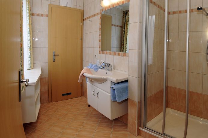 Imagen de la habitación del Casa de Huéspedes Gasthof Pension Appartements Zur Gams. Foto 16