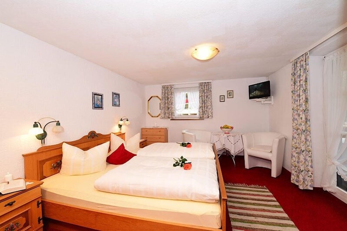 Imagen de la habitación del Casa de Huéspedes G&auml;stehaus Thaler. Foto 6