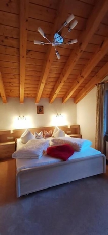 Imagen de la habitación del Casa de Huéspedes G&auml;stehaus Thaler. Foto 15