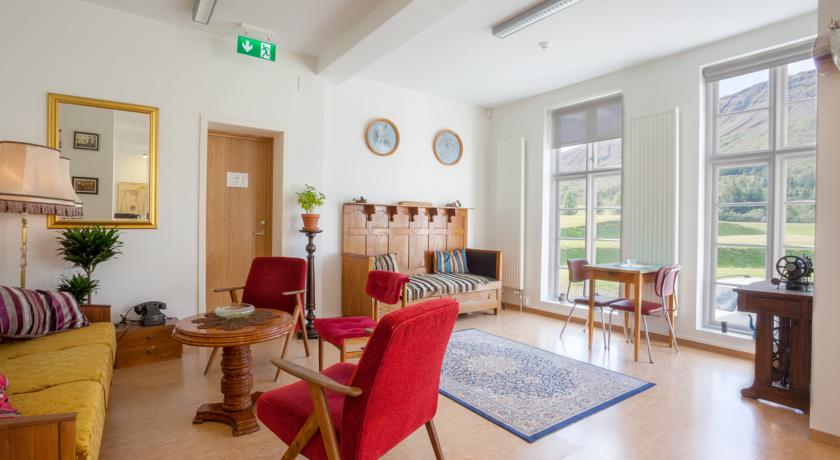 Imagen de los interiores del Casa de Huéspedes Heradsskolinn Historic Guesthouse. Foto 8