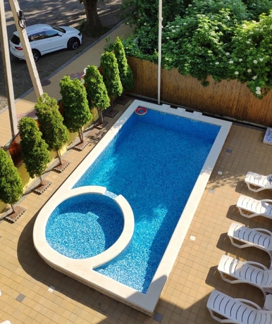 Imagen de la piscina del Casa de Huéspedes Iva. Foto 16