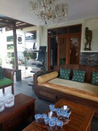 Imagen general del Casa de Huéspedes Kembang, Parongpong. Foto 8