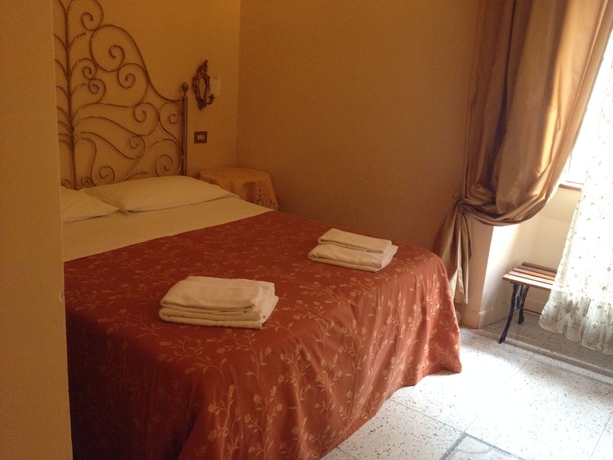 Imagen de la habitación del Casa de Huéspedes La Maison de Marta. Foto 5