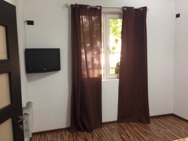 Imagen de la habitación del Casa de Huéspedes La Vila Maria, Bucarest. Foto 6