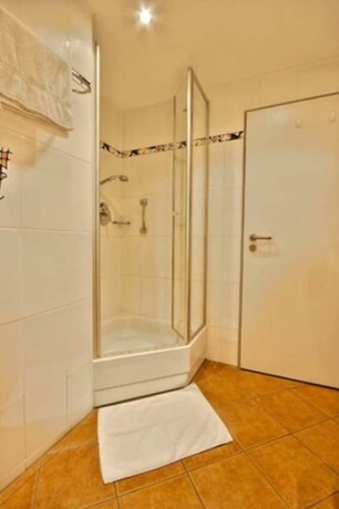 Imagen general del Casa de Huéspedes Landgasthof Hirsch, Remshalden. Foto 7