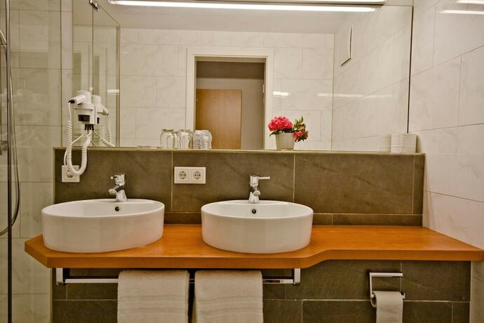 Imagen general del Casa de Huéspedes Landgasthof Hirsch, Remshalden. Foto 11