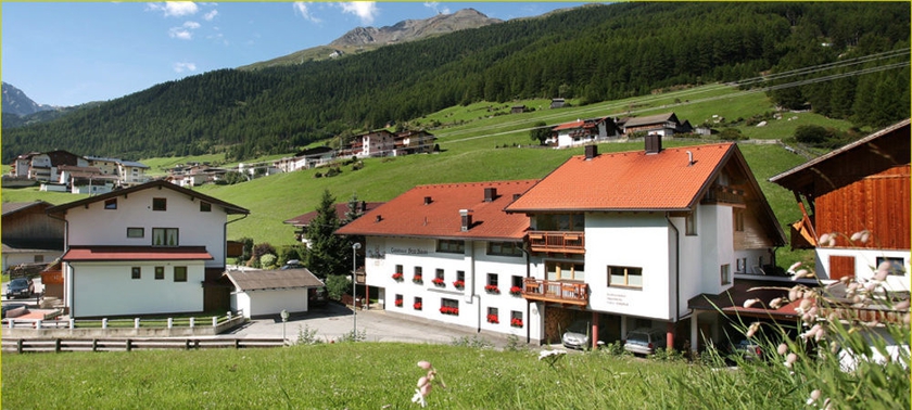 Imagen de los exteriores del Casa de Huéspedes Landhaus Sepp Santer. Foto 12