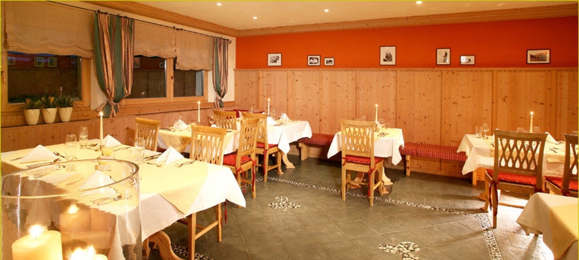 Imagen del bar/restaurante del Casa de Huéspedes Landhaus Sepp Santer. Foto 5