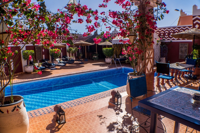 Imagen de la piscina del Casa de Huéspedes Le Petit Riad. Foto 5