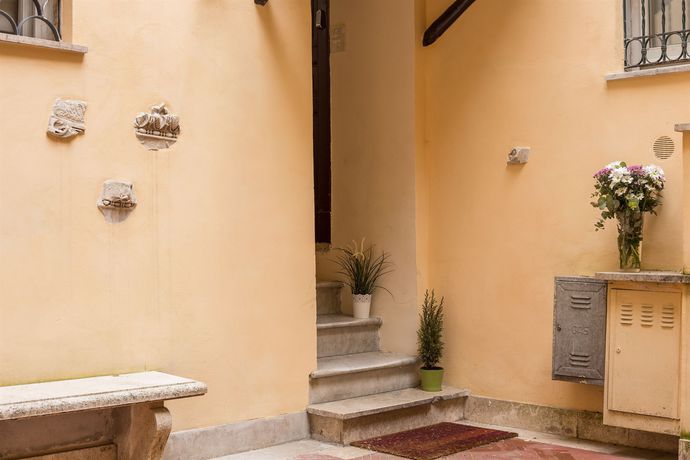 Imagen de los exteriores del Casa de Huéspedes Magenta Collection Cancello. Foto 12