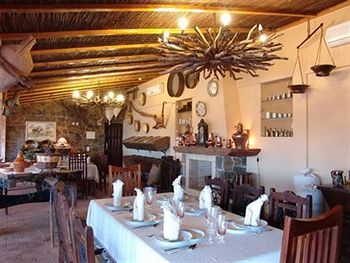 Imagen del bar/restaurante del Casa de Huéspedes Monte Da Bravura Green Resort. Foto 2