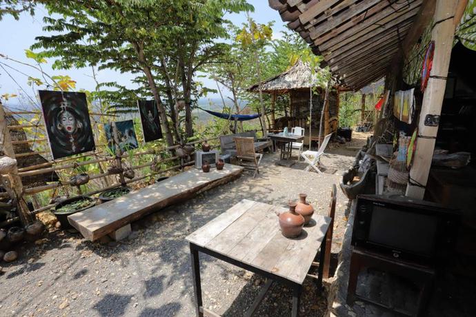 Imagen de los exteriores del Casa de Huéspedes NewAlasKuliner and HomestayWatulumbung. Foto 4