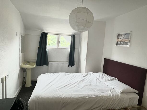 Imagen de la habitación del Casa de Huéspedes No 3 Georgian Shared House - By Clifton Short Lets. Foto 17
