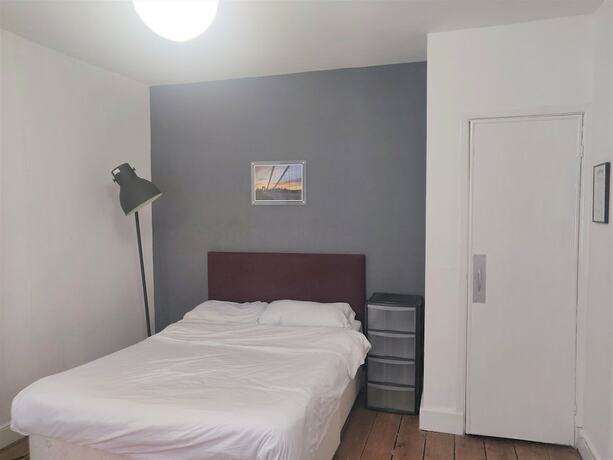 Imagen de la habitación del Casa de Huéspedes No 3 Georgian Shared House - By Clifton Short Lets. Foto 18