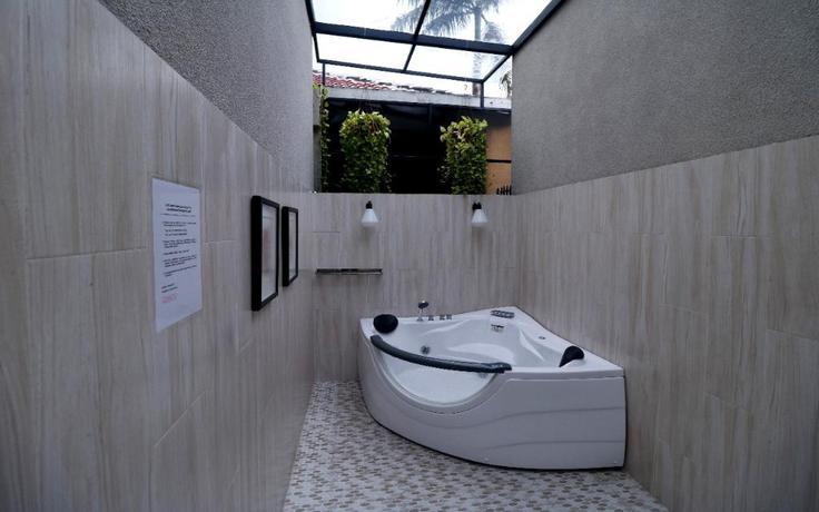 Imagen general del Casa de Huéspedes Reddoorz Premium Near Rs Pondok Indah. Foto 3