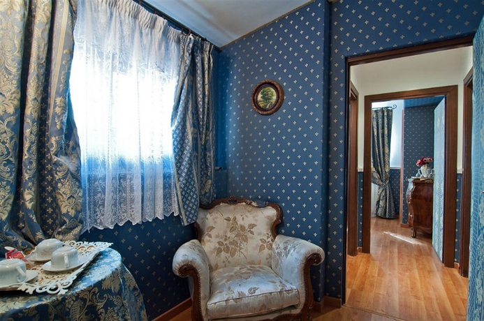 Imagen de los interiores del Casa de Huéspedes Residenza Antica Roma. Foto 14