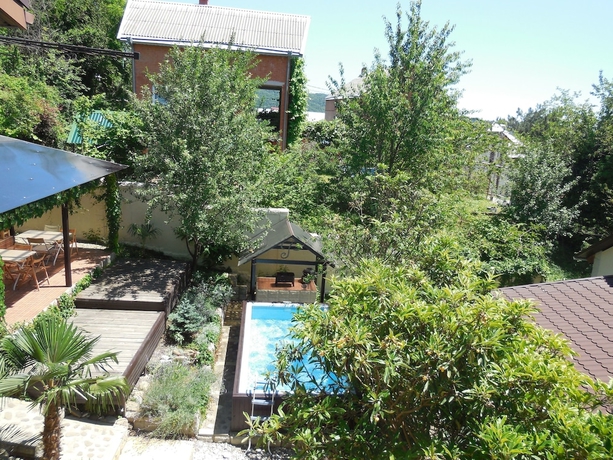 Imagen de los exteriores del Casa de Huéspedes Rita, L&aacute;zarevskoye. Foto 11