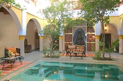 Imagen de la piscina del Casa de Huéspedes Sakkan. Foto 11